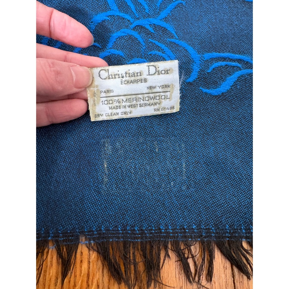 Vintage Christian Dior Echarpes 100% Merino Wool Blue Rose‎ Scarf West Germany - Picture 14 of 15